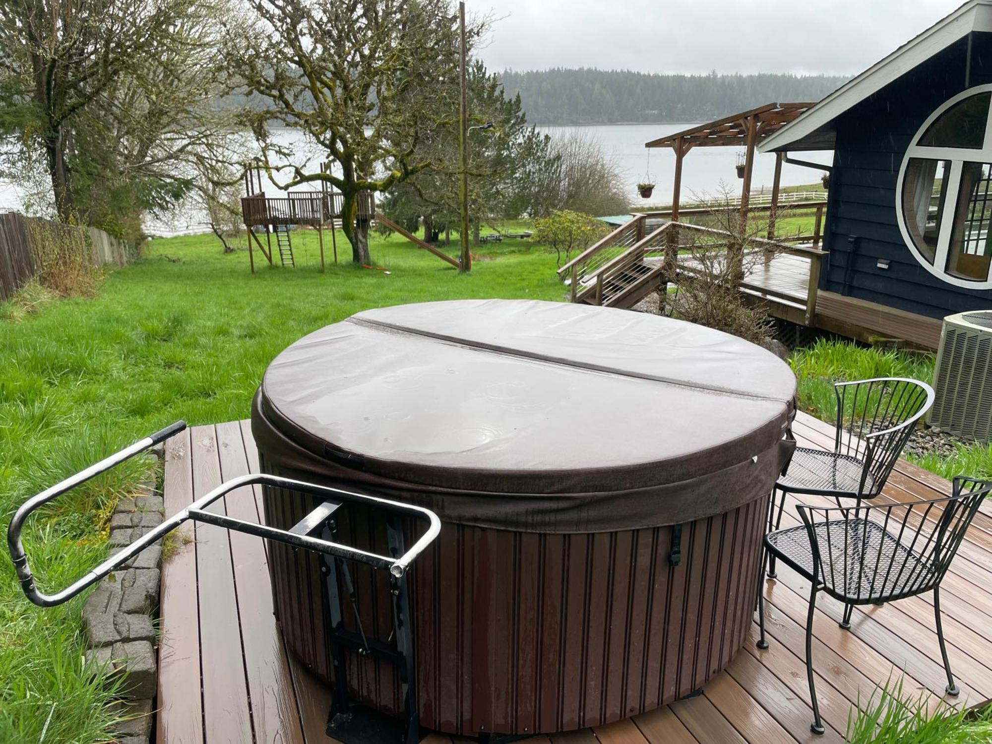 Oceanfront Studio/Loft: Alpacas, Oysters & Kayaks Shelton Εξωτερικό φωτογραφία