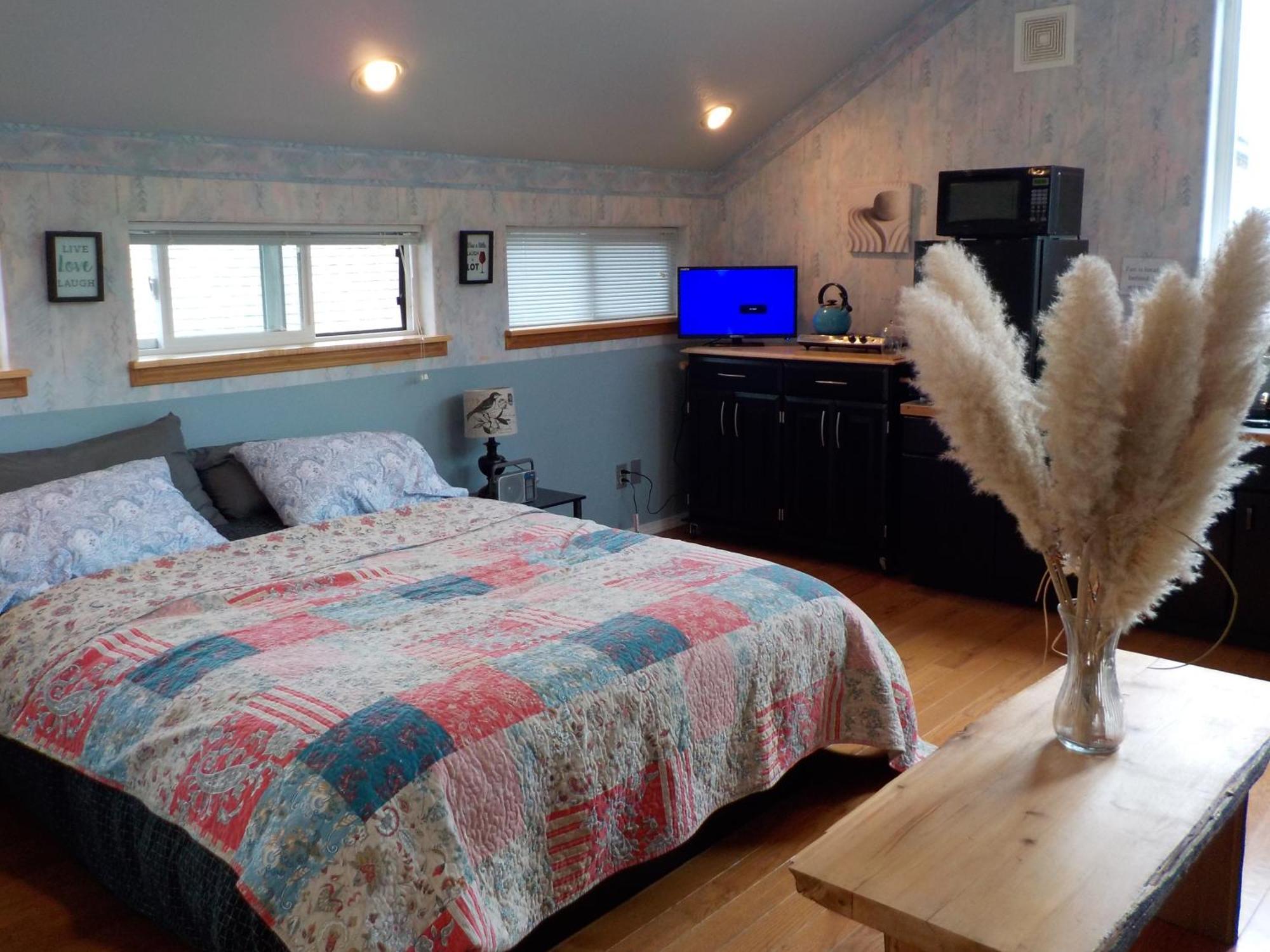 Oceanfront Studio/Loft: Alpacas, Oysters & Kayaks Shelton Εξωτερικό φωτογραφία